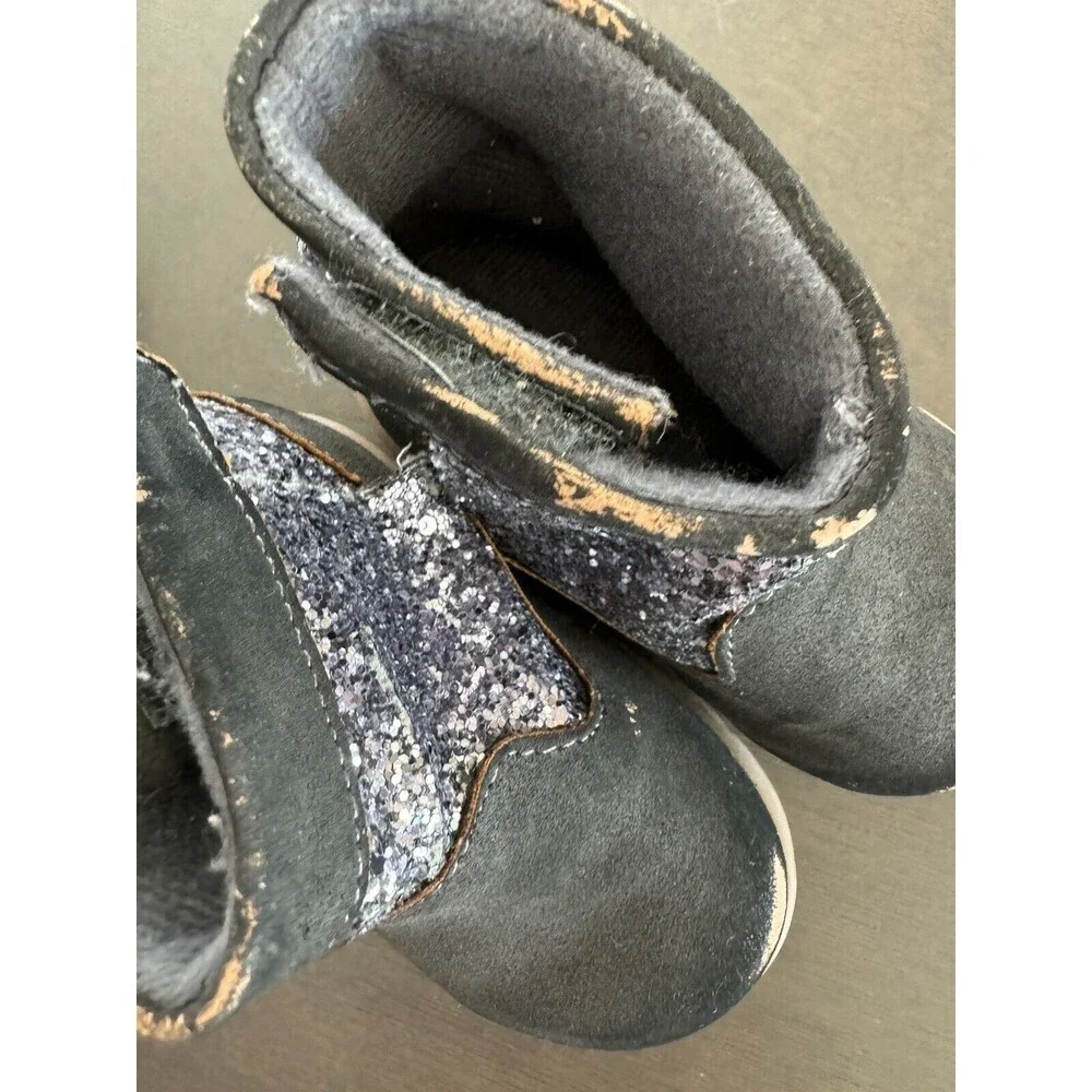 baby girl shoes bundle black Mary Jane + carter's boots glitter size 4 toddler
